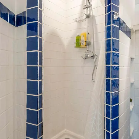 Modern And Elegant, Air-conditioned, Centre - Hdp2 *