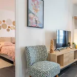 Modern And Elegant, Air-conditioned, Centre - Hdp2 Appartamento *