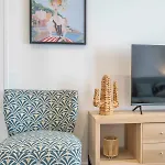 Modern And Elegant, Air-conditioned, Centre - Hdp2 *